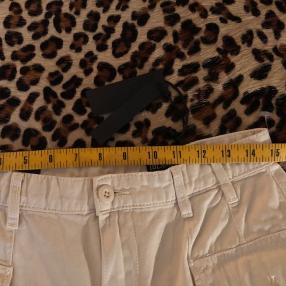 Women's Blank NYC Light Tan Shorts Size 29 - Picture 10 of 11